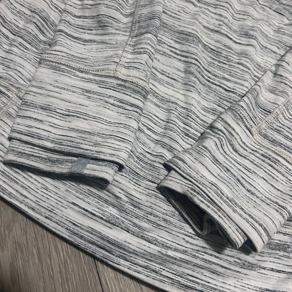 Lululemon sweater - Picture 2 of 7